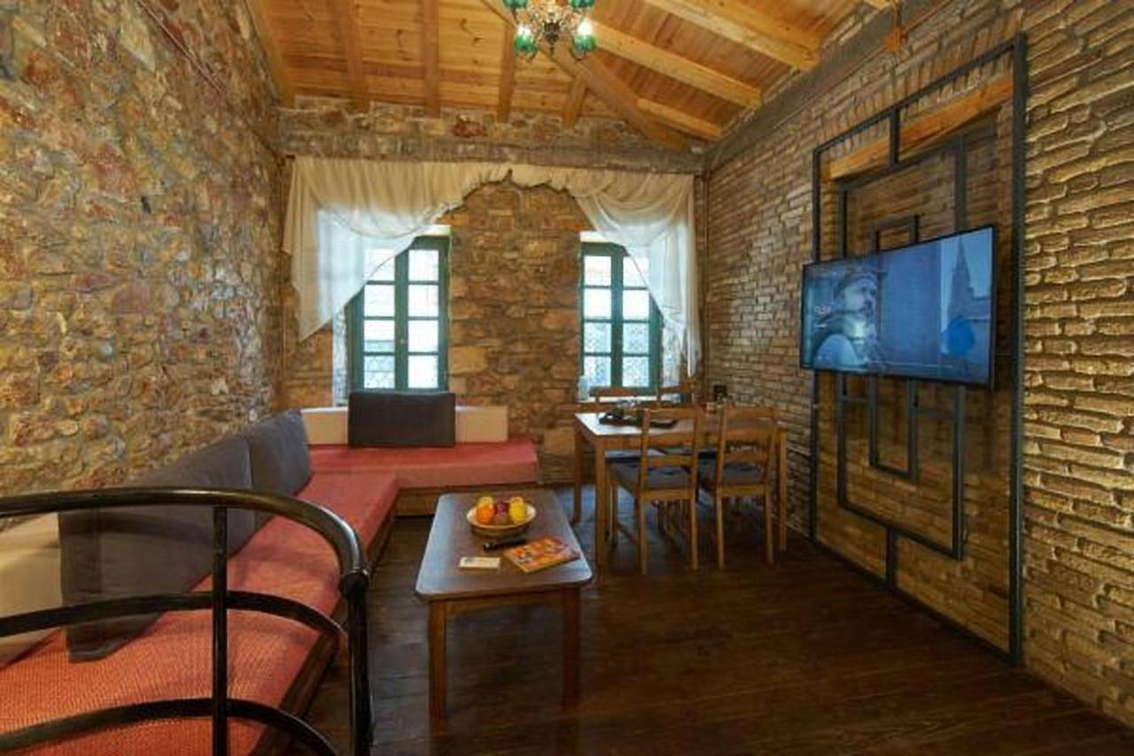 Отель Athenian Residences 3*