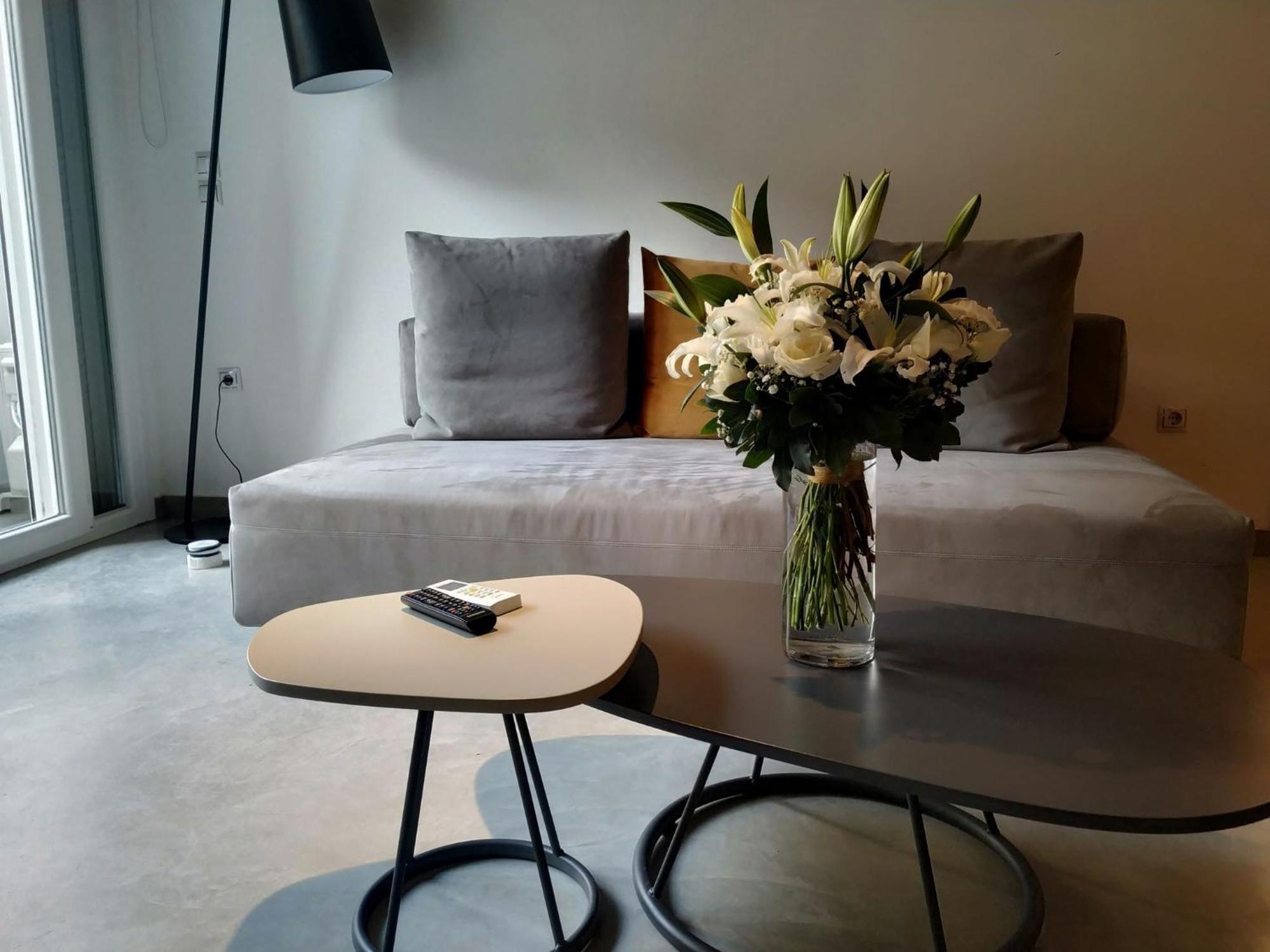 מלון Athenian Residences 3*