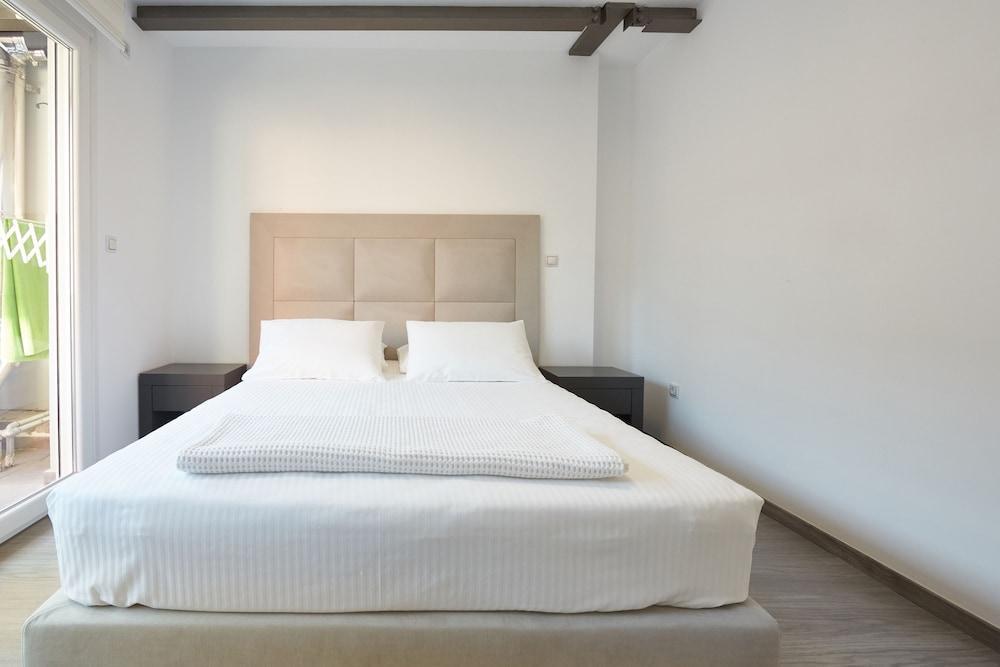 Athenian Residences אתונה